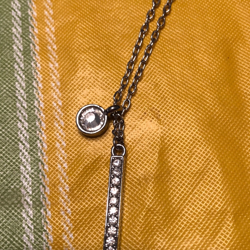Bar w/ rhinestone adjustable length necklace